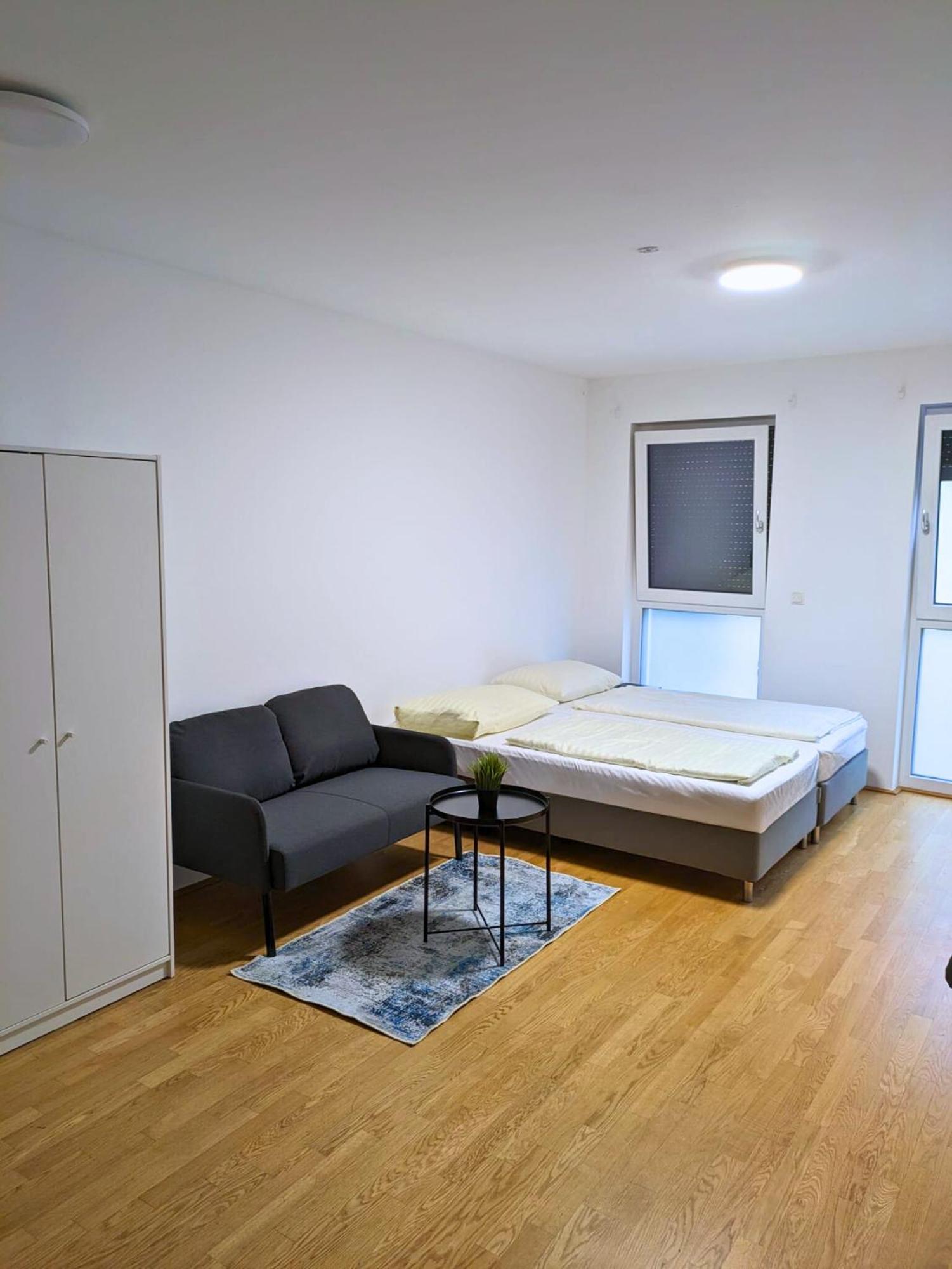 Vienna'S Danube Apartments Екстериор снимка